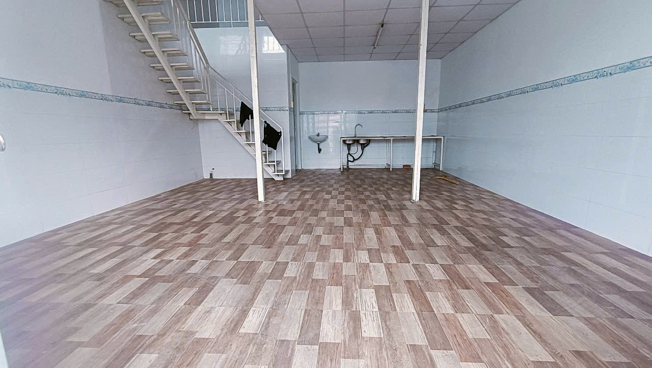 Cho thuê nhà 4,5 triệu gần sân bóng An Bình thuận lợi cho việc kinh doanh