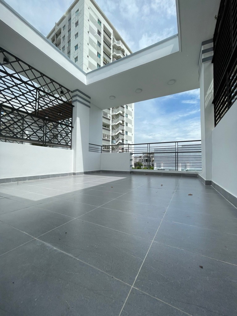 90m2