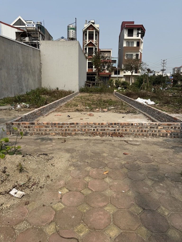 BÁN ĐẤT NGUYỄN MẬU TÀI, TRÂU QUỲ, GIA LÂM, 60M2, VỈA HÈ, Ô TÔ TRÁNH NHAU, TRUNG TÂM