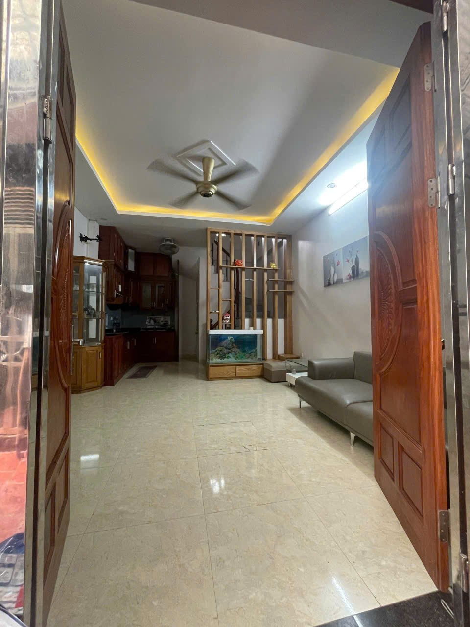 Bán nhà ở ngay Mậu Lương, Hà Đông, 30m x 5 tầng, ô tô gần, 5 tỷ.