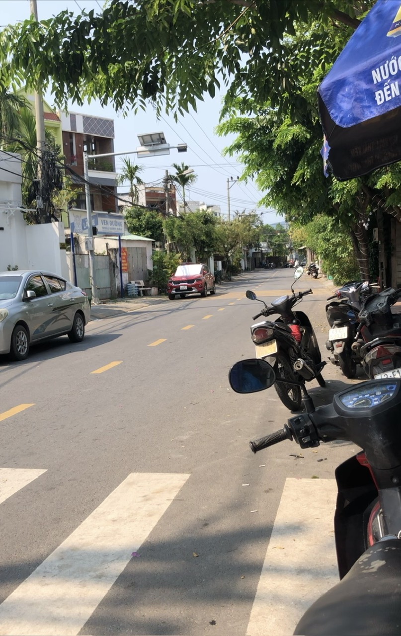 BÁN NHANH LÔ ĐẤT ĐƯỜNG 7M5 KẸP KIỆT OTO SÁT BIỂN PHẠM VĂN ĐỒNG - SƠN TRÀ - ĐÀ NẴNG. DIỆN TÍCH 120M2, NGANG 11M
