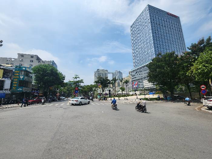 BÁN ĐẤT THỔ CƯ 485M2 - VỊ TRÍ VÀNG MẶT PHỐ LẠC LONG QUÂN - TÂY HỒ - GIÁ CHỈ 288 TRIỆU - SỔ ĐỎ