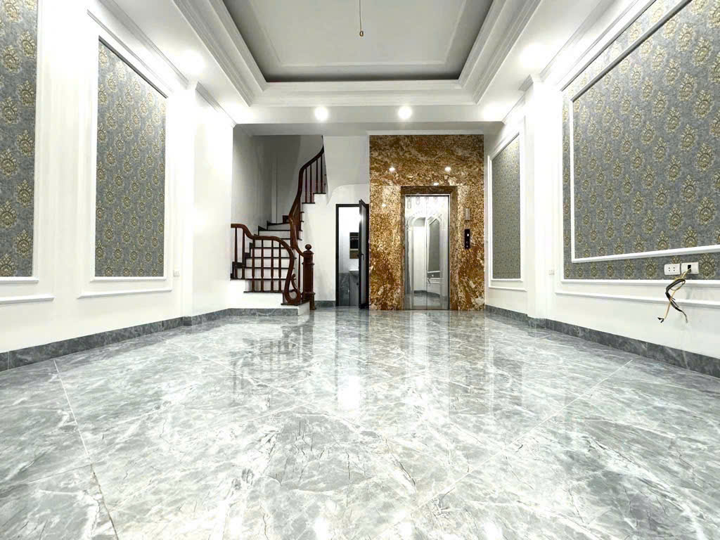BÁN NHÀ 6 TẦNG, CÓ THANG MÁY TẠI TRẦN CUNG, CẦU GIẤY - GIÁ 7.68 TỶ
