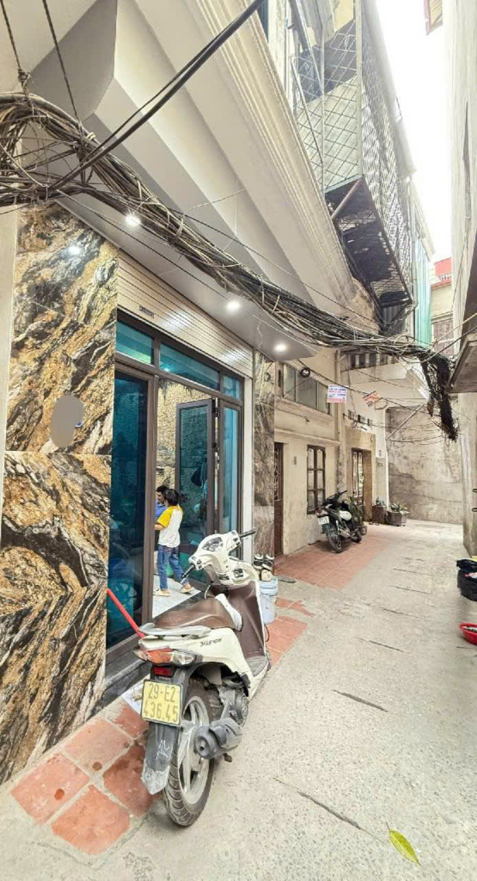 HAI BÀ TRƯNG - HIẾM- NHỈNH 5 TỶ- LÔ GÓC- TRƯỚC NHÀ BA GÁC ĐỖ - NHÀ DÂN XÂY ĐẸP - Ở NGAY- TẶNG FULL NỘI THẤT