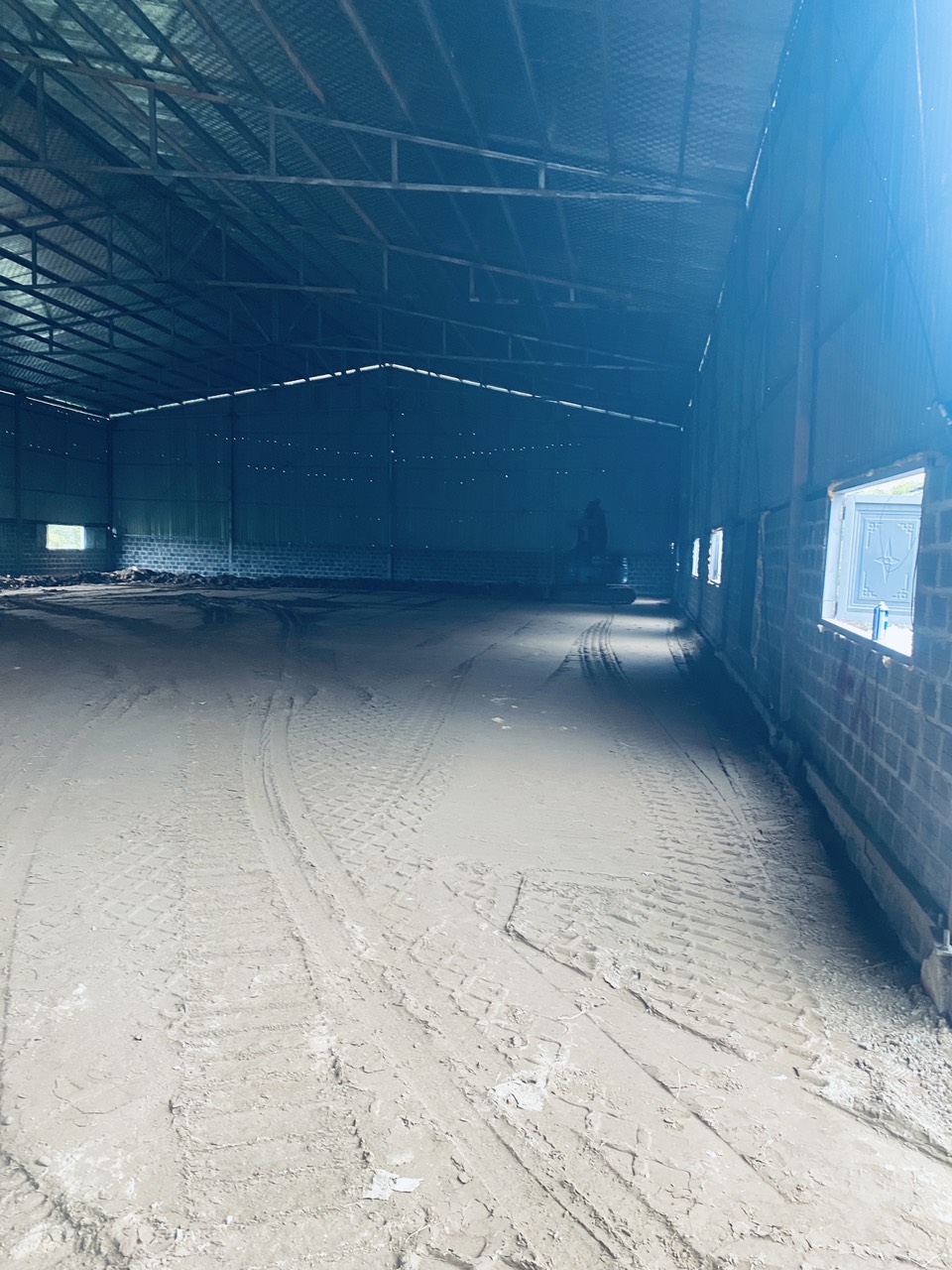 cho thuê kho xưởng tại Sài Sơn , Quốc Oai, Hà Nội. Diện tích 800m2 giá 30k/m xe container đỗ cửa, điện 3fa giá tự thanh