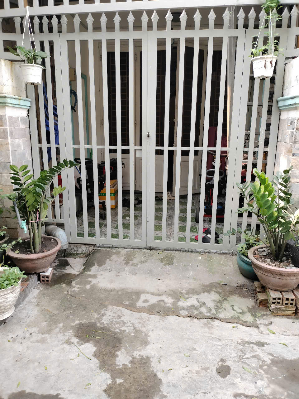 Nhà bán cấp 4, DT cực khủng (124,6m2),đường Lê Đình Cẩn, P. Tân Tạo, Q. Bình Tân