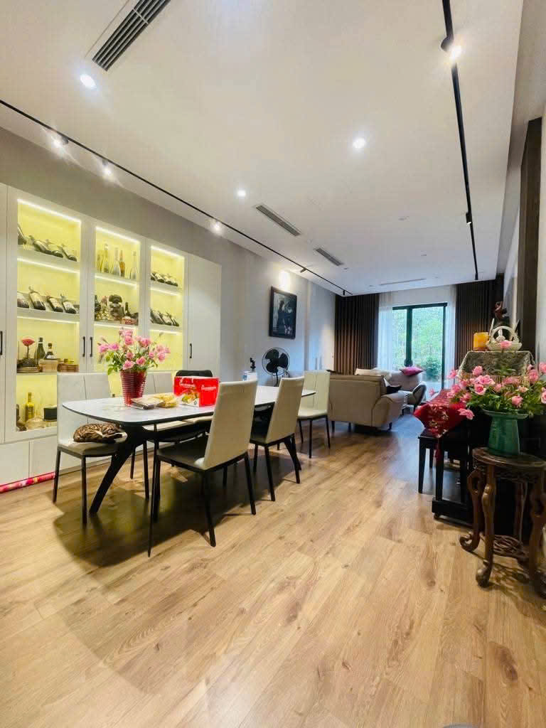 BÁN NHANH PHÂN LÔ PHẠM TUẤN TÀI, ÔTÔ TRÁNH, VỈA HÈ KINH DOANH, 43,5M2 GIÁ 14 TỶ 300