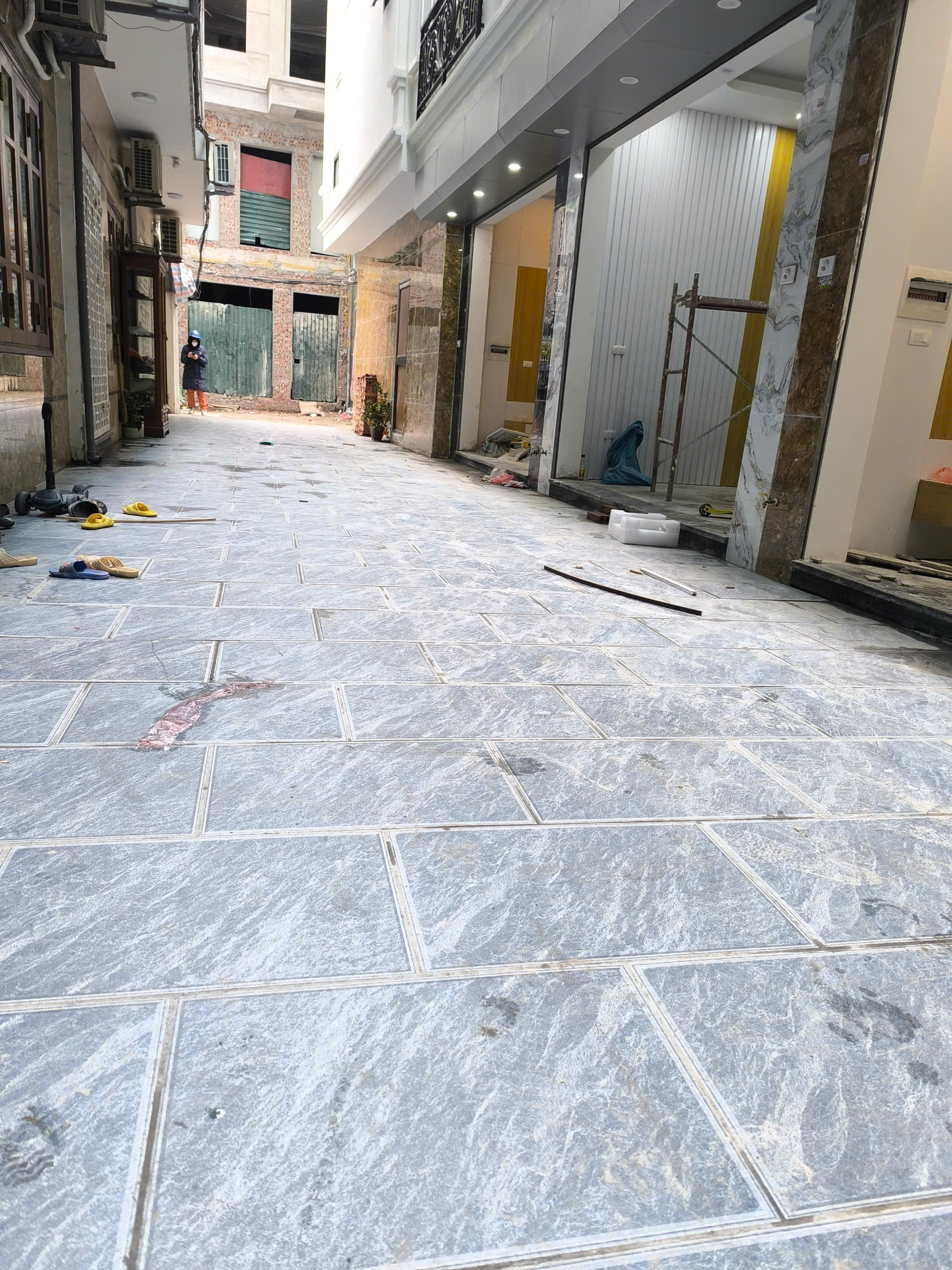 SIÊU HIẾM – NHÀ MỚI XÂY – NGÕ 93 HOÀNG MAI – 5 TẦNG – CHỈ 7.5 TỶ!