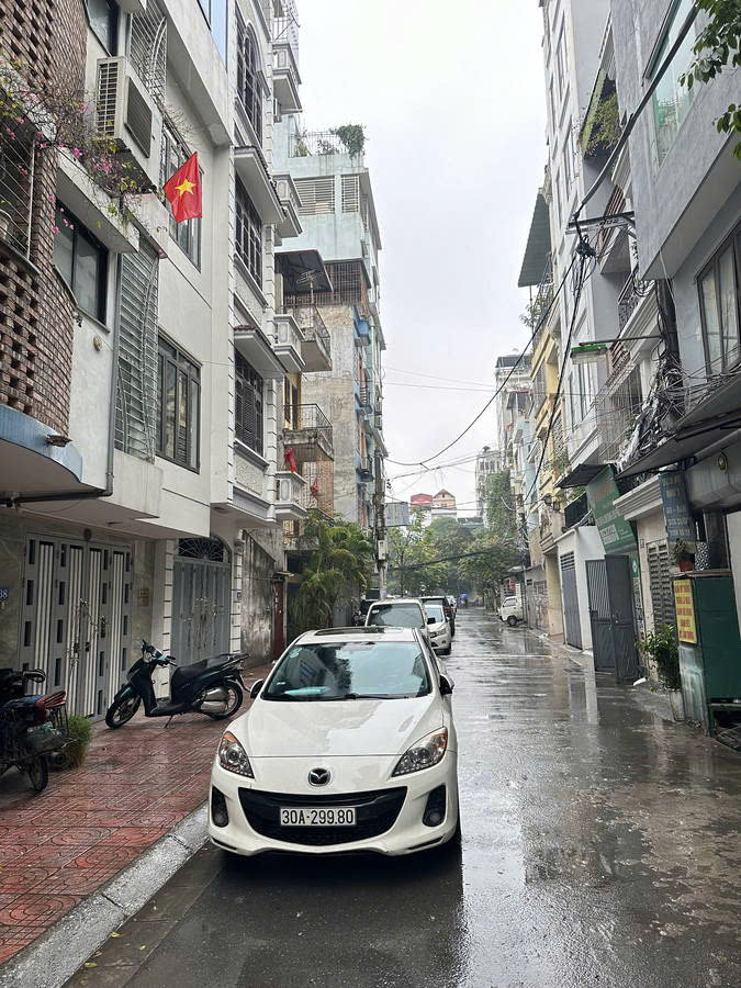 Cần tiền, chủ mót bán nhà Nguyễn Xiển ngõ ô tô tránh, kinh doanh sôi động DT : 57m, 5tầng chào : 17,5tỷ
