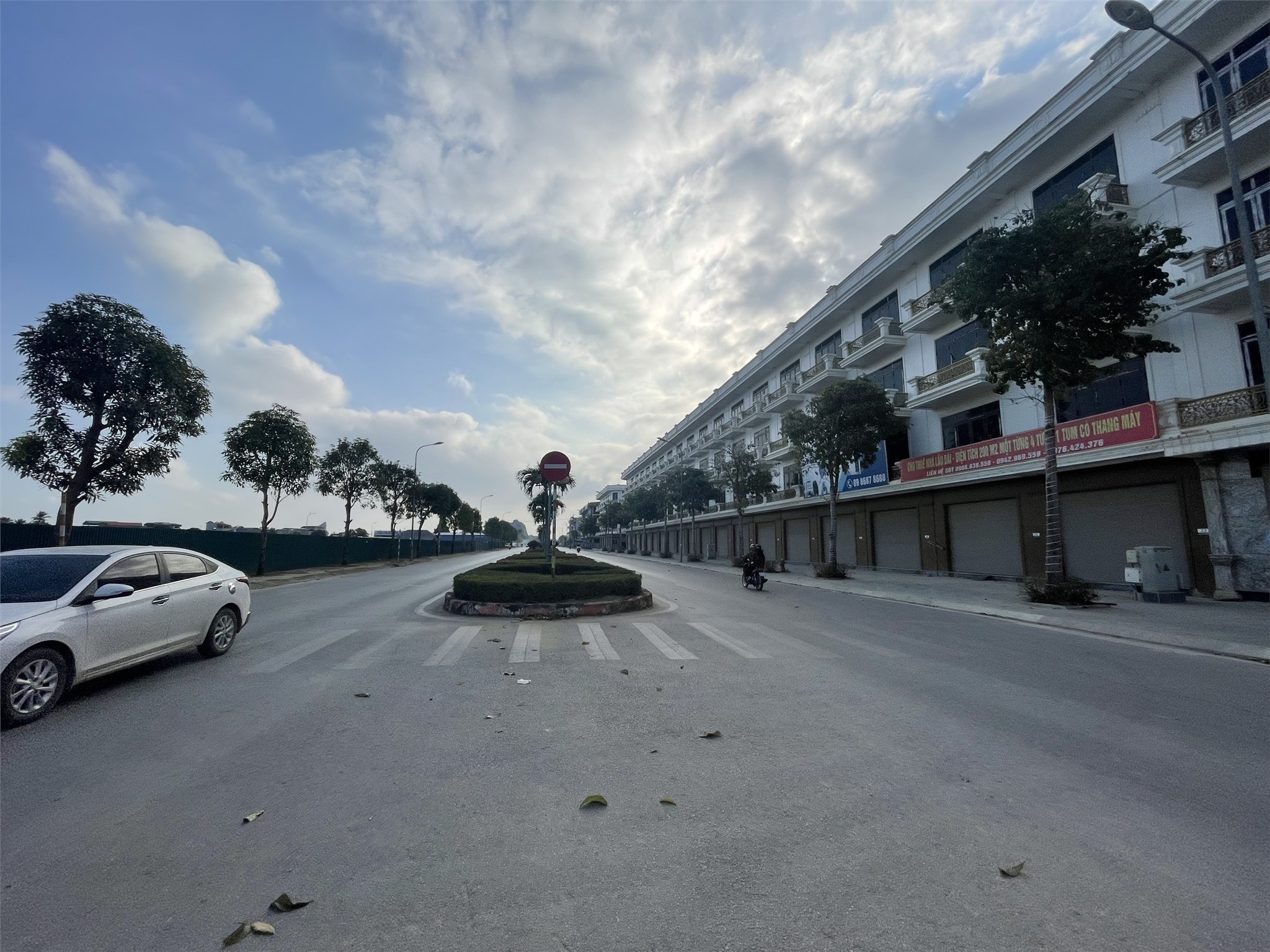 CĂN GÓC 4 TẦNG. VIEW CÔNG VIÊN. SẴN SỔ SANG TÊN NGAY. LH: 0966 343 969