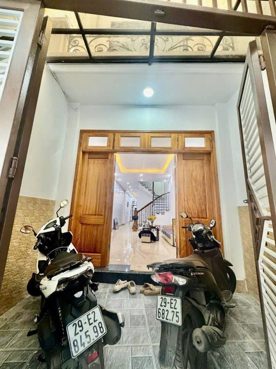 -NHÀ MỚI - 5 T THANG MÁY - 2 THOÁNG - VỪA Ở VỪA CHO THUÊ An Dương, quân Tây Hồ 80m2, 6PN 10,5 tỷ.