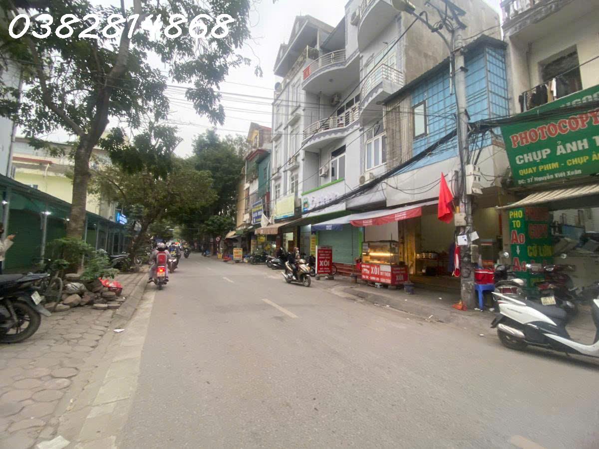 Cần bán nhà phố Cầu Giấy: DT 101m², MT 6,82m Đường lớn, kinh doanh sầm uất, phù hợp làm văn phòng Sổ đỏ chính