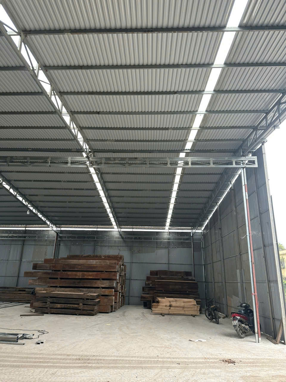 Cho thuê kho xưởng gần KCN Ngọc Hồi, Thanh Trì, Hà Nội. DT 800m xe container đỗ cửa giá 80k/m