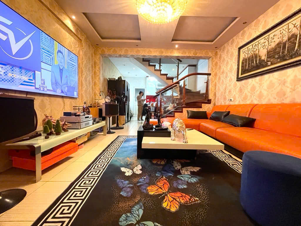 ĐỐNG ĐA - NGÕ THÔNG - GẦN Ô TÔ - KINH DOANH SẦM UẤT - TIỆN ÍCH BẠT NGÀN DTSD 60m2 x chỉ hơn 8Ty