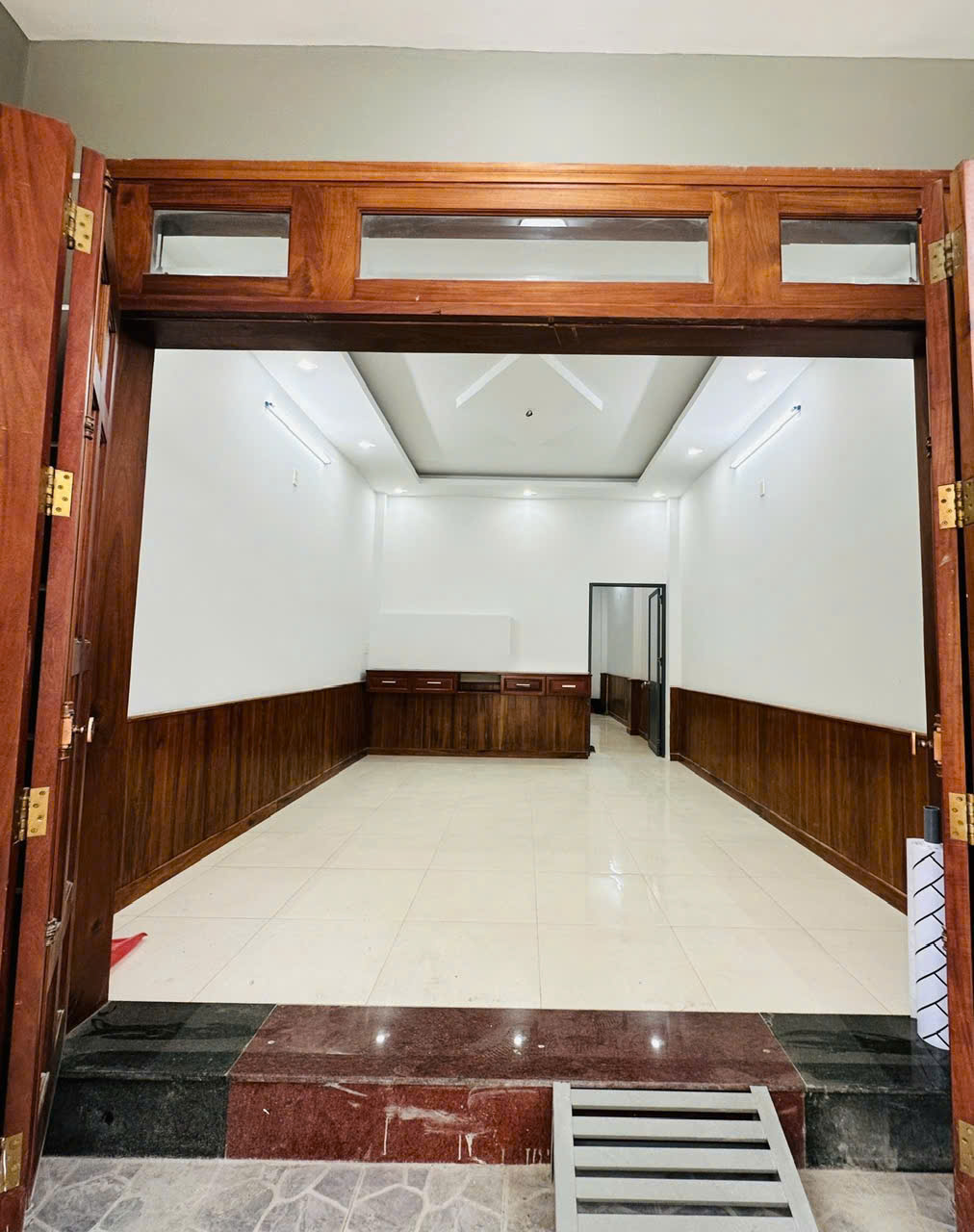 Chính chủ cần cho thuê Nhà mặt tiền 64m2, đường Lã Xuân Oai, P. Long Trường, TP. Thủ Đức