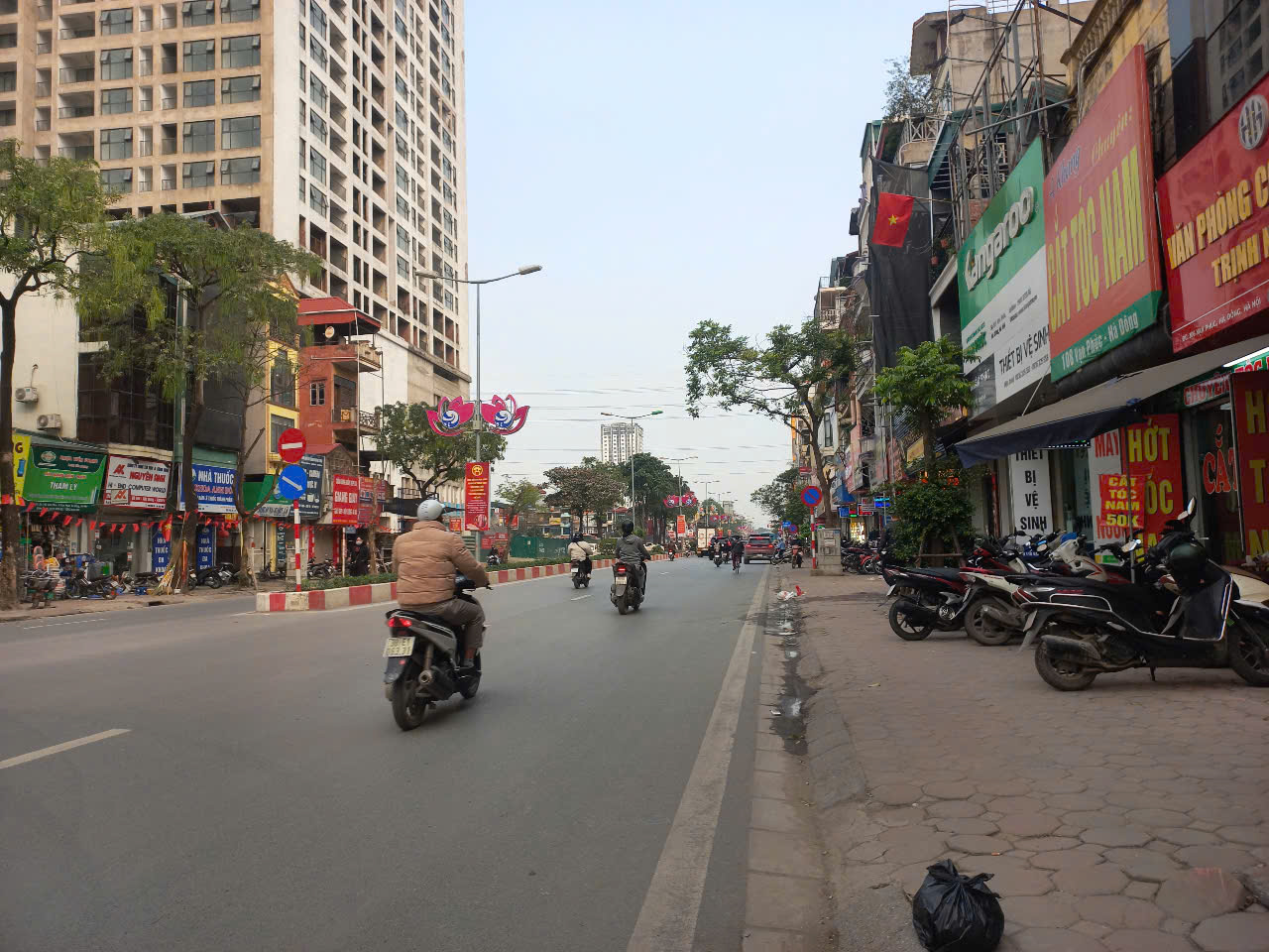 CẦN BÁN NHÀ MẶT PHỐ VẠN PHÚC HÀ ĐÔNG, VỈA HÈ RỘNG KINH DOANH ĐỈNH, DT48M2 GIÁ 16..X TỶ