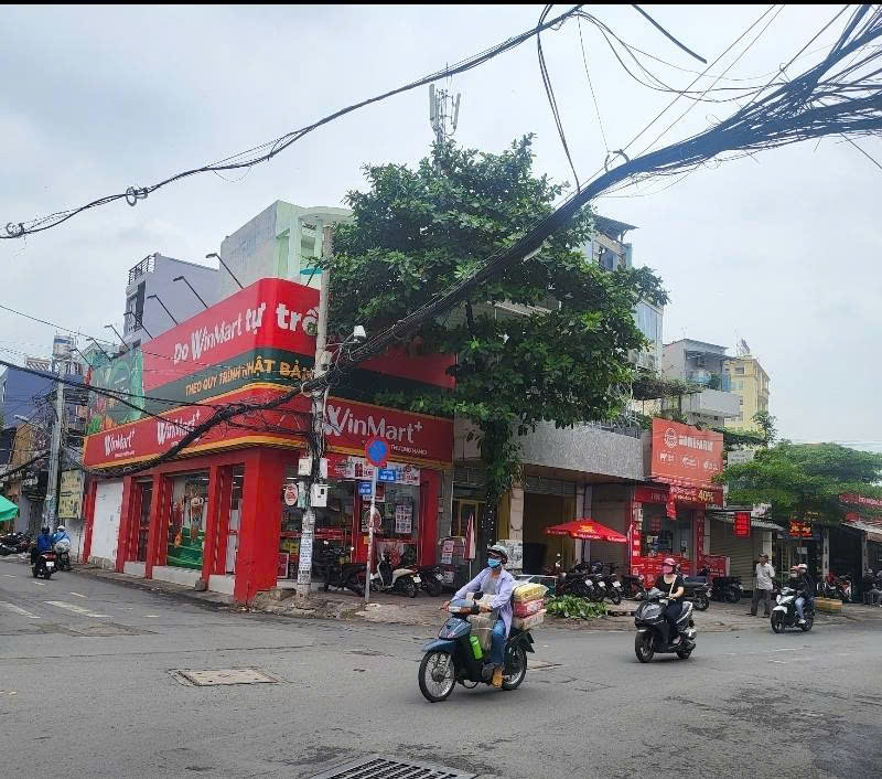 Do tình hình sức khỏe yếu chính chủ cần sang nhượng quán