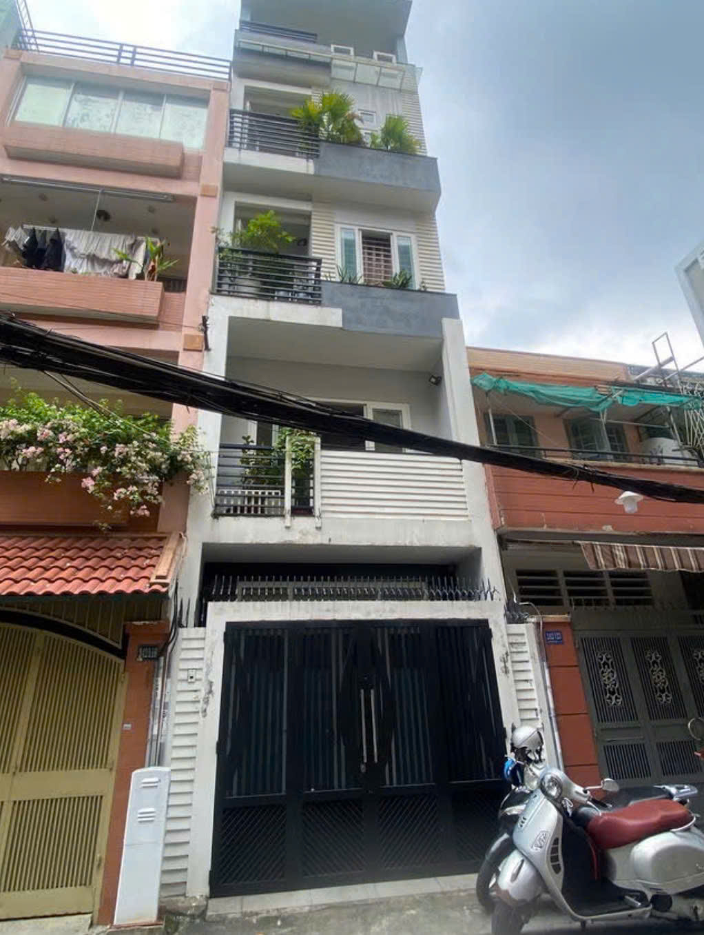 BÁN NHÀ NGUYỄN THIỆN THUẬT QUẬN 3 - NHÀ MỚI ĐẸP 5 TẦNG BTCT - Ô TÔ NGỦ TRONG NHÀ - 64M2 - 20.8 TỶ