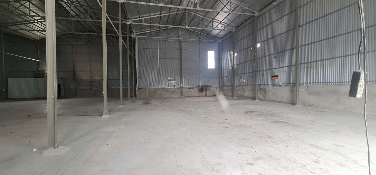 cho thuê kho xưởng tại Nguyễn Xiển , Thanh Xuân , Hà Nội. Diện tích 500m , xưởng cao 6.5m, đường xe container