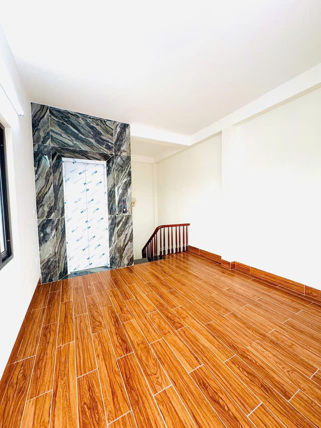 BÁN NHÀ RIÊNG PHỐ KIM QUAN- LONG BIÊN 60 M2,4 TẦNG, MẶT TIỀN 4 M,7.35 TỶ.