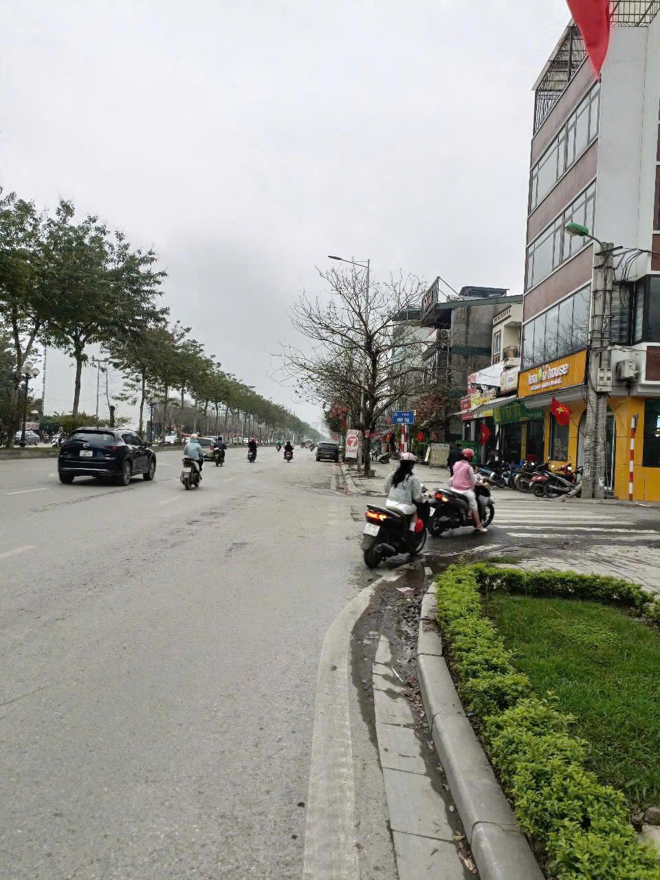 NHÀ ĐẸP - GIÁ TỐT - CHÍNH CHỦ BÁN CĂN NHÀ 3 Tầng - CĂN GÓC Phố Trịnh Văn Bô, Phương Canh, Nam Từ Liêm