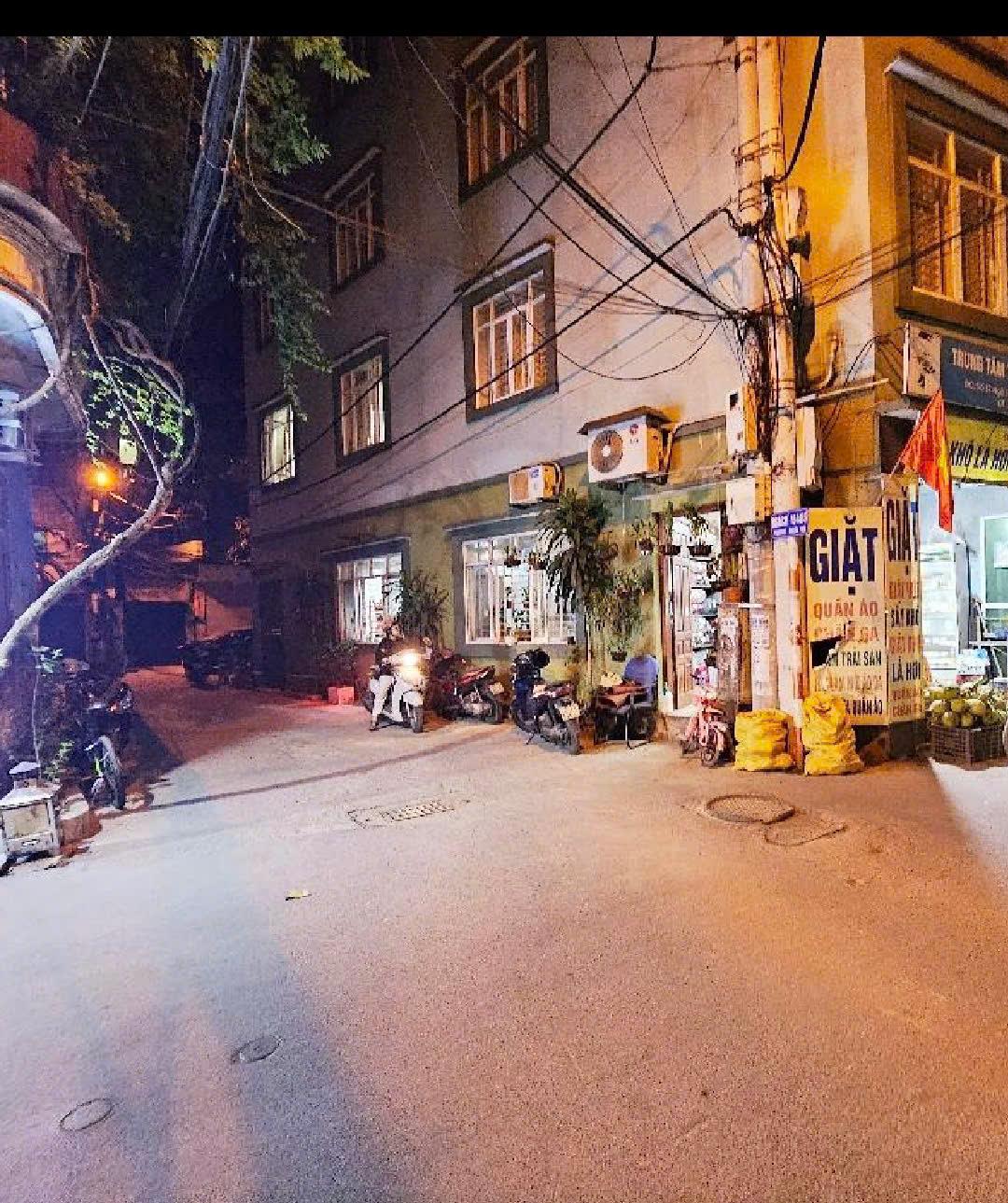 BÁN NHÀ P. VƯƠNG THỪA VŨ- TX - NHÀ ĐẸP, DÂN TRÍ CAO - 4 TẦNG - 44M² - MT 4.2M - CHỈ 7.9 TỶ