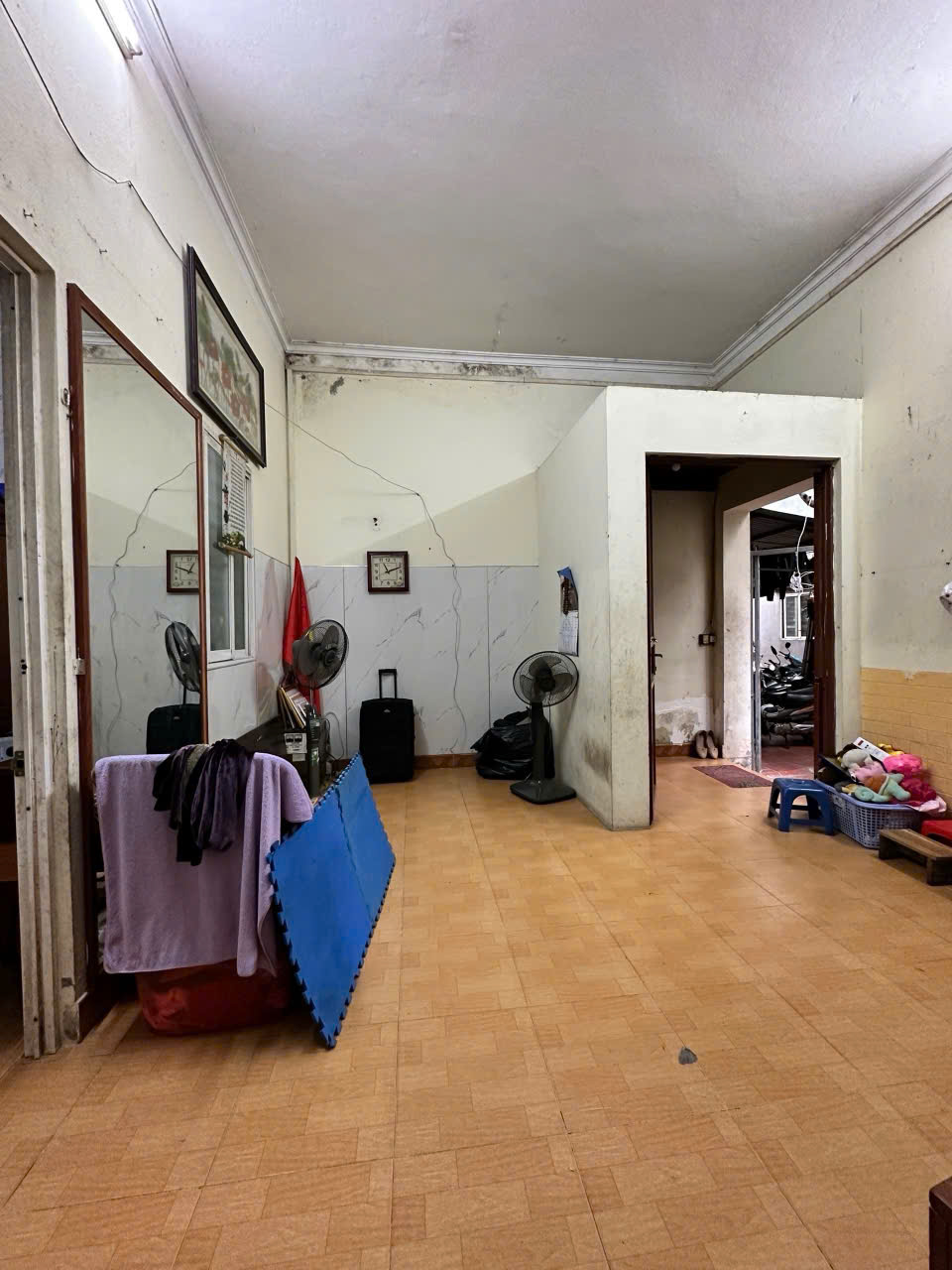 BÁN MẢNH ĐẤT GẦN MẶT PHỐ TRẦN DUY HƯNG - CHỦ XÁC ĐỊNH BÁN ĐẤT - PHÙ HỢP XÂY CCMN HOẶC 2 NHÀ RIÊNG