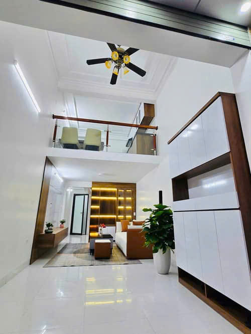 HOÀNG HOA THÁM - SIÊU VỊ TRÍ - NHÀ CỰC ĐẸP - NGÕ THÔNG TỨ TUNG - BAY NHANH