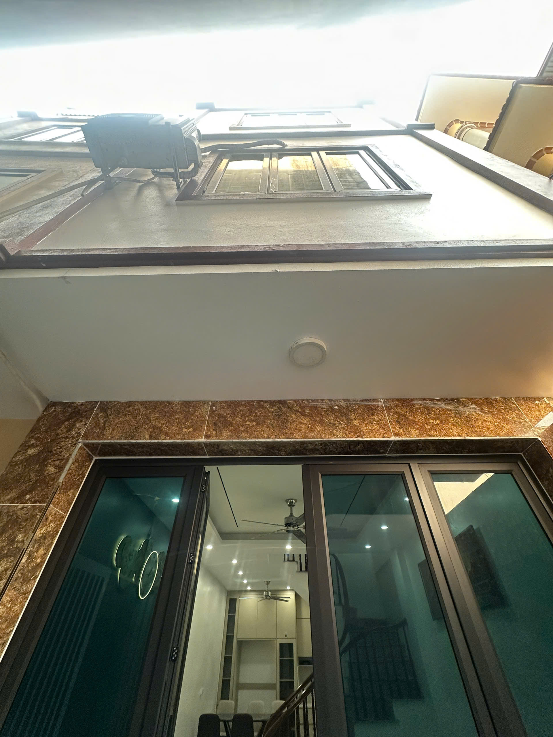 Bán gấp nhà đẹp ở ngay 4 tầng,DTSD 45m2 Dương Nội Hà Đông, một bước ra phố kinh doanh. Chỉ hơn 5 tỷ