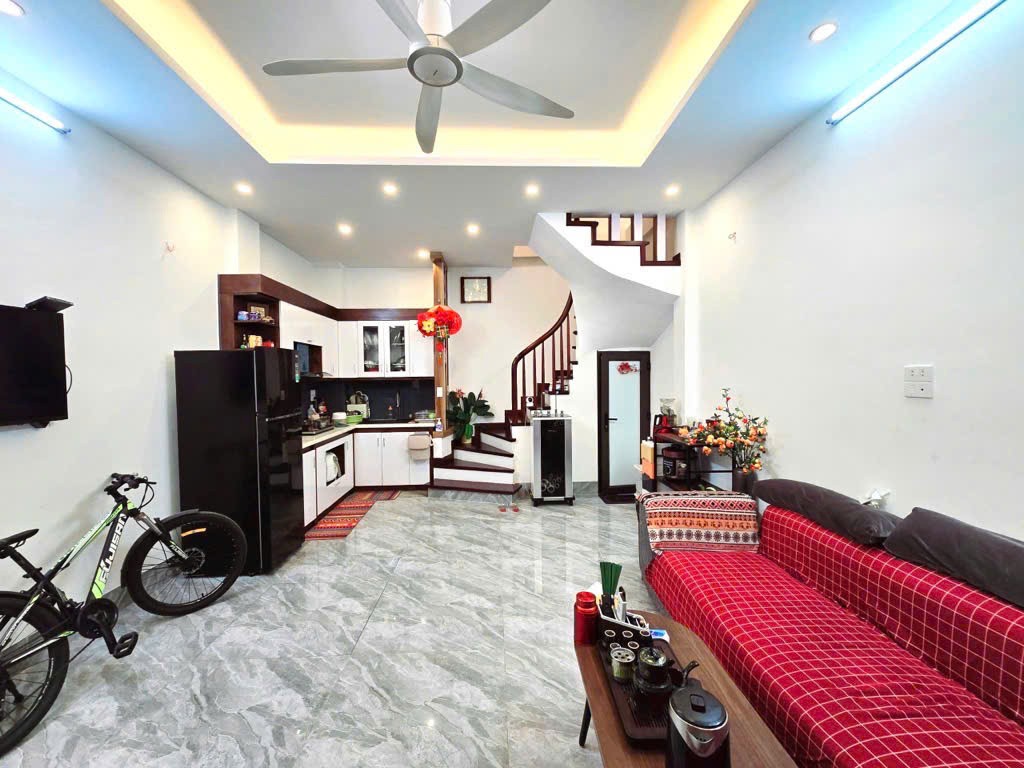 PHẢI THẬT NHANH PHỐ VŨ TRỌNG PHỤNG 32M, 5T ĐỦ CÔNG NĂNG, Ở SƯỚNG THÔNG THOÁNG 6.88 TỶ.