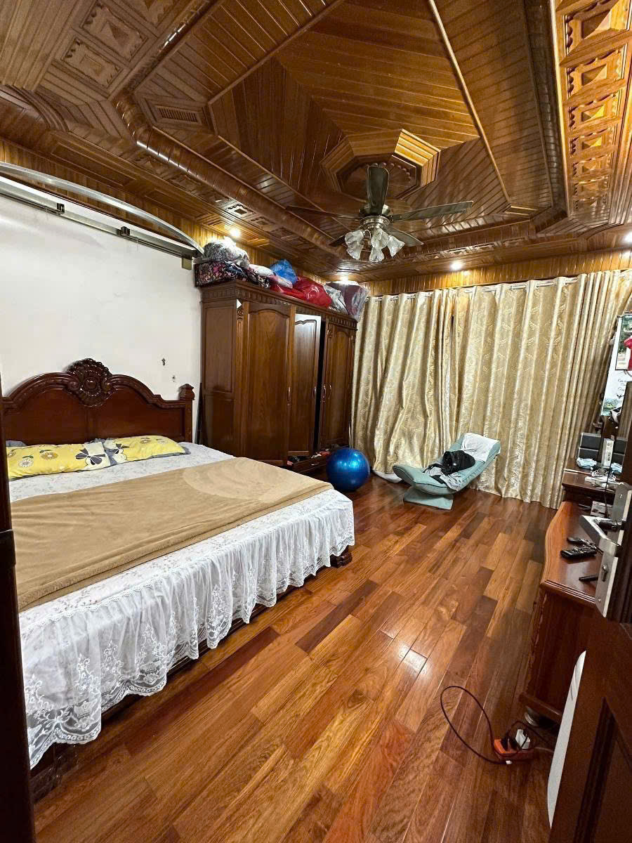 BA ĐÌNH - PHÂN LÔ - Ô TÔ VÀO NHÀ- NGÕ THẲNG TẮP - 30M RA MẶT PHỐ. Kim Mã 36m, 5Tầng, mặt tiền 4,3m