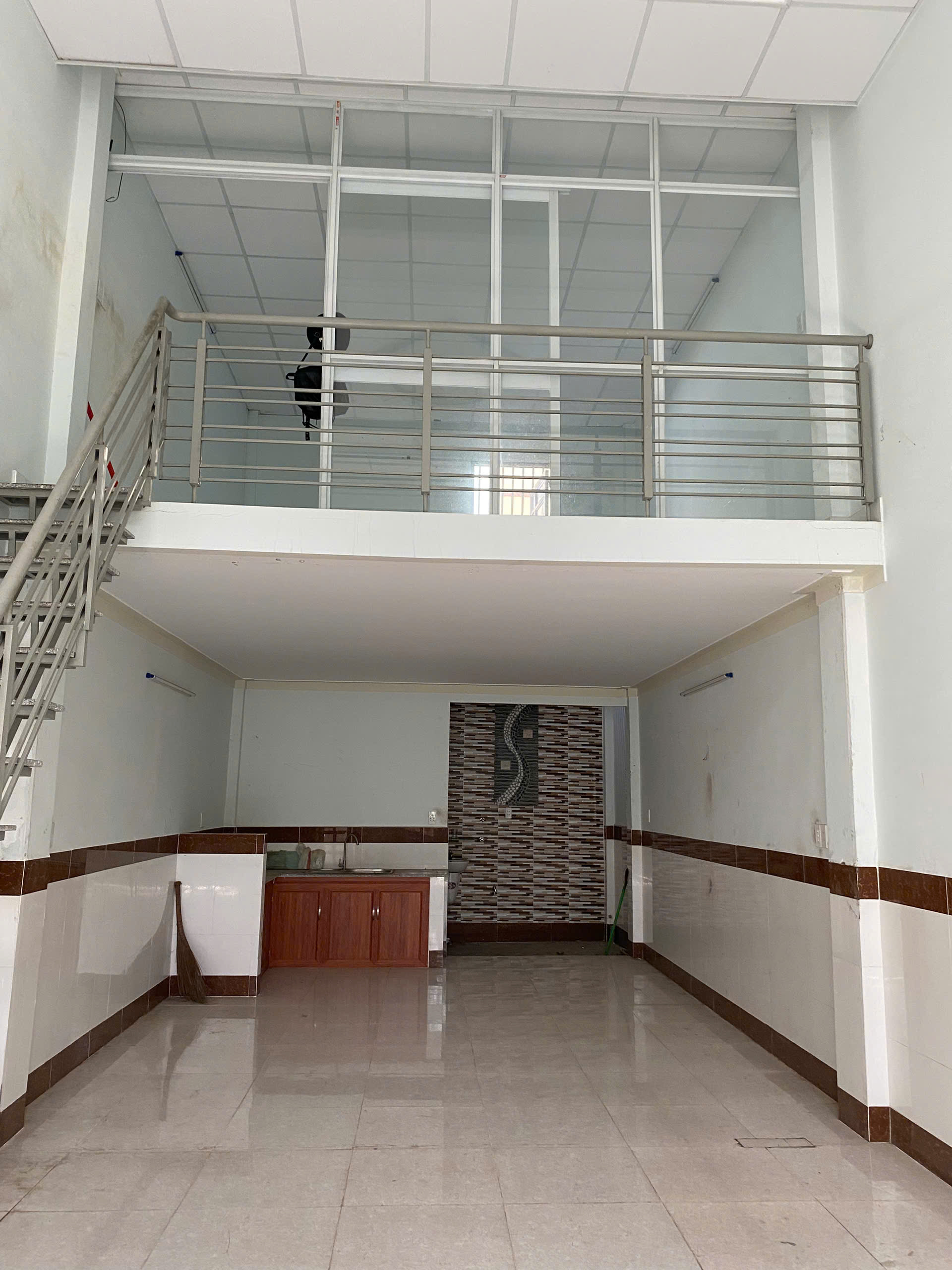 CHÍNH CHỦ CHO THUÊ NHÀ NGUYÊN CĂN HẺ 5M - ĐƯỜNG TRƯƠNG VĂN THÀNH - TP HỒ CHÍ MINH