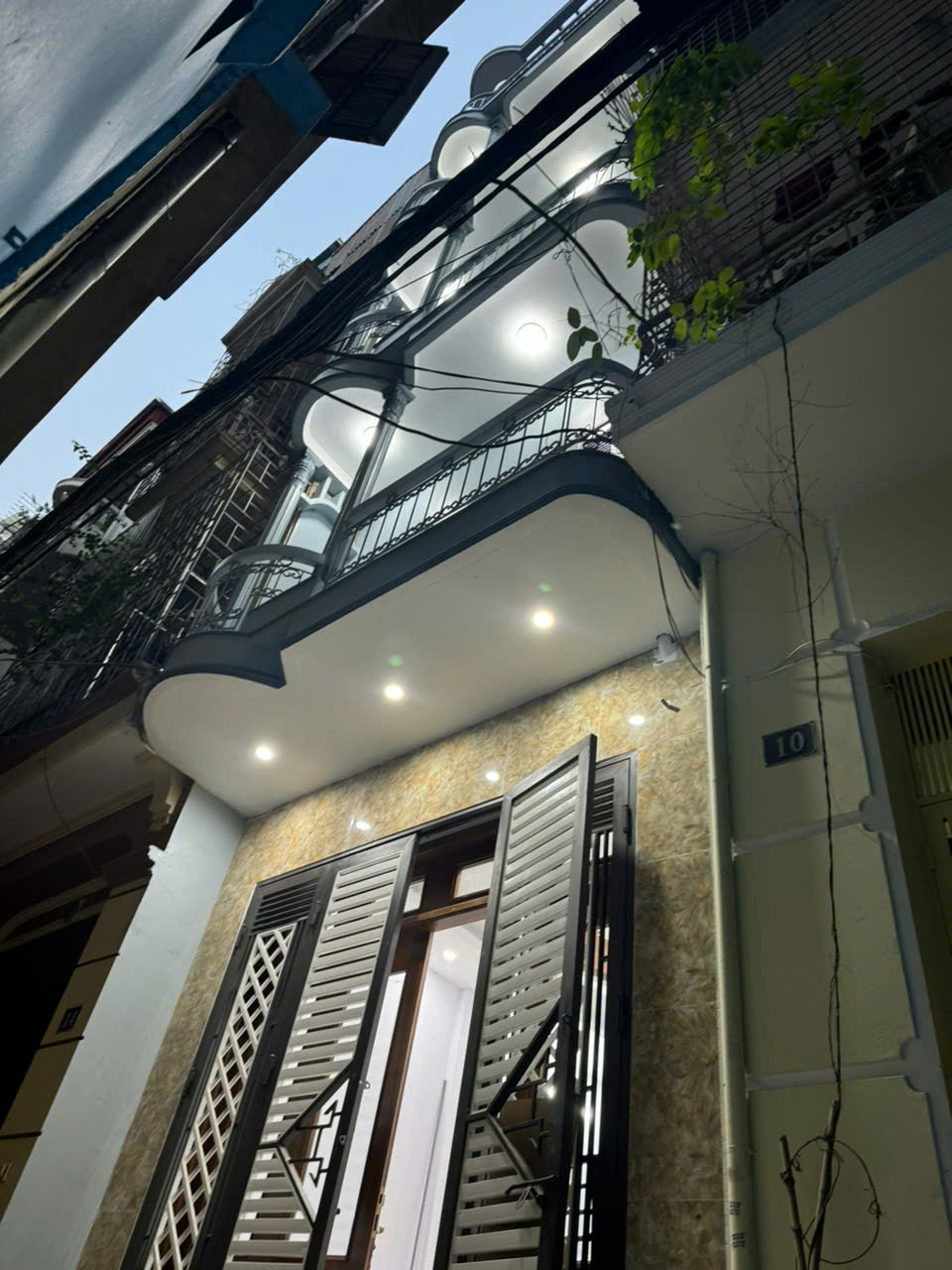 Bán nhà 5 tầng, nội thất đẹp, có thang máy, ô tô đỗ cửa phố Kim Đồng, Giáp Bát, Hoàng Mai