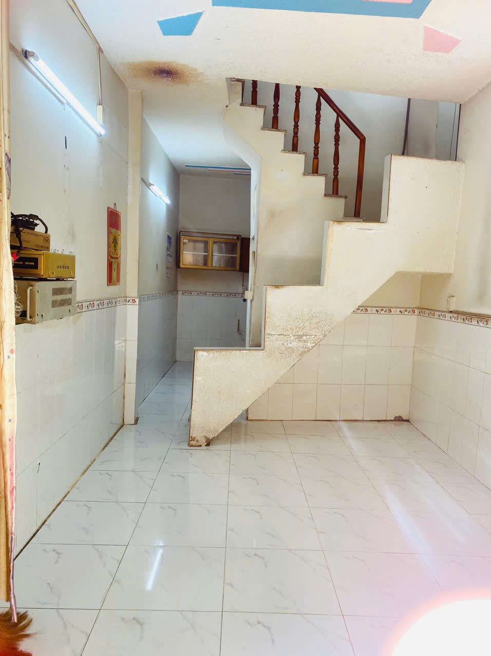 CHÍNH CHỦ CẦN BÁN NHANH căn nhà vị trí đẹp giá tốt tại huyện Cần Giuộc, tỉnh Long An