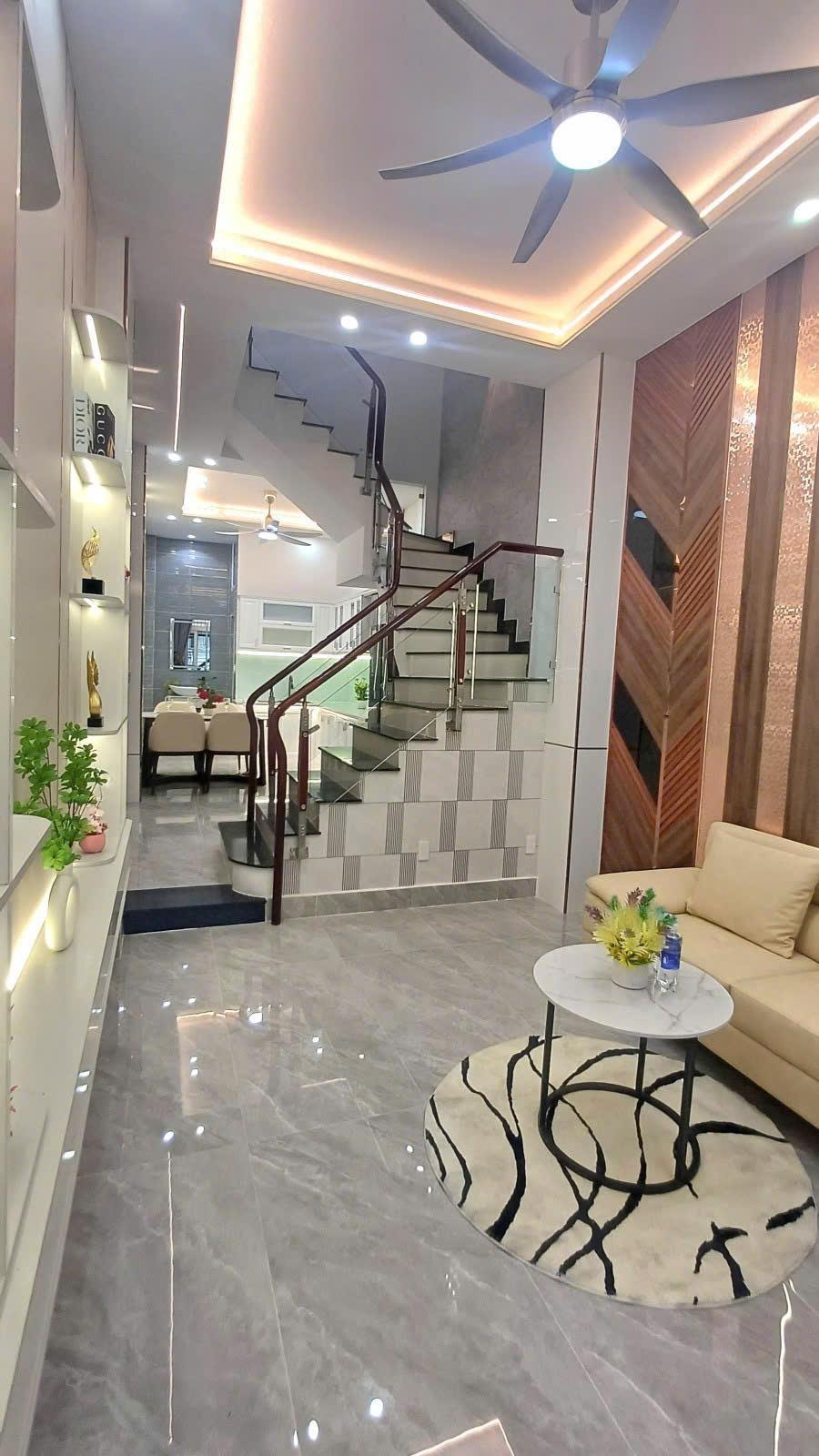 NHÀ 3TẦNG,4PN,Tặng full nội thất,HXH, NGUYỄN VĂN KHỐI GÒ VẤP chỉ 5.1Tỷ.