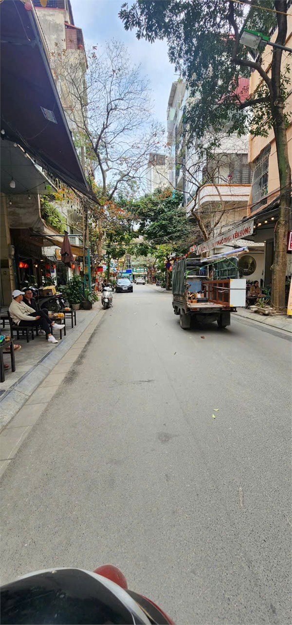 PHÂN LÔ THÁI HÀ, Ô TÔ TRÁNH VỈA HÈ KINH DOANH, 50M, 17.3 TỶ.