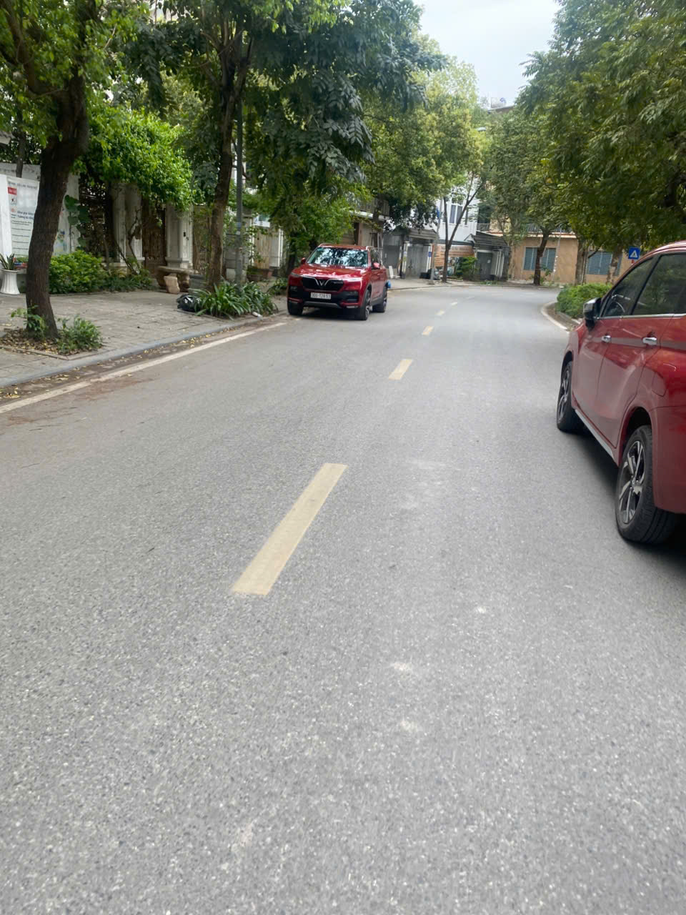 Bán biệt thự KĐT Văn Phú, Hà Đông, 210m² x 4 tầng , MT: 11m, vỉa hè 2,5m chào giá đầu tư : 38,8 tỷ