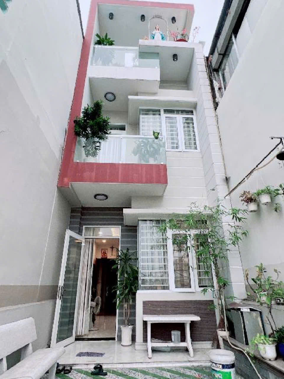 Gấp Bán-Nhà MT Kinh Doanh, Sát Chợ Phạm Thế Hiển, Số Lẻ-68m2-4Tầng-5PN-Phường 4-Quận 8-Chỉ 14 tỷ.