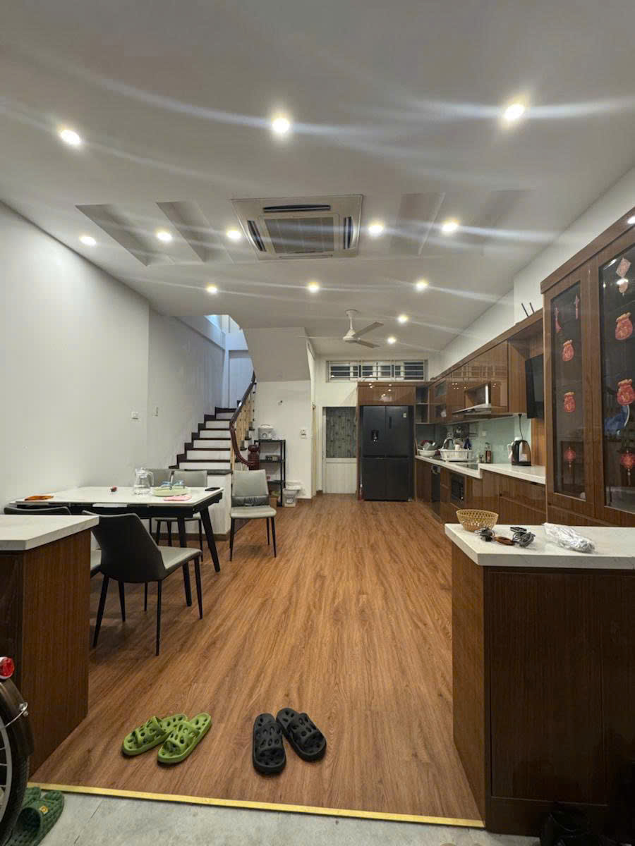 Cần bán nhà Quan Nhân - Ô tô đỗ cửa gần hồ điều hoà, 55m x 5 tầng giá 12,5 tỷ