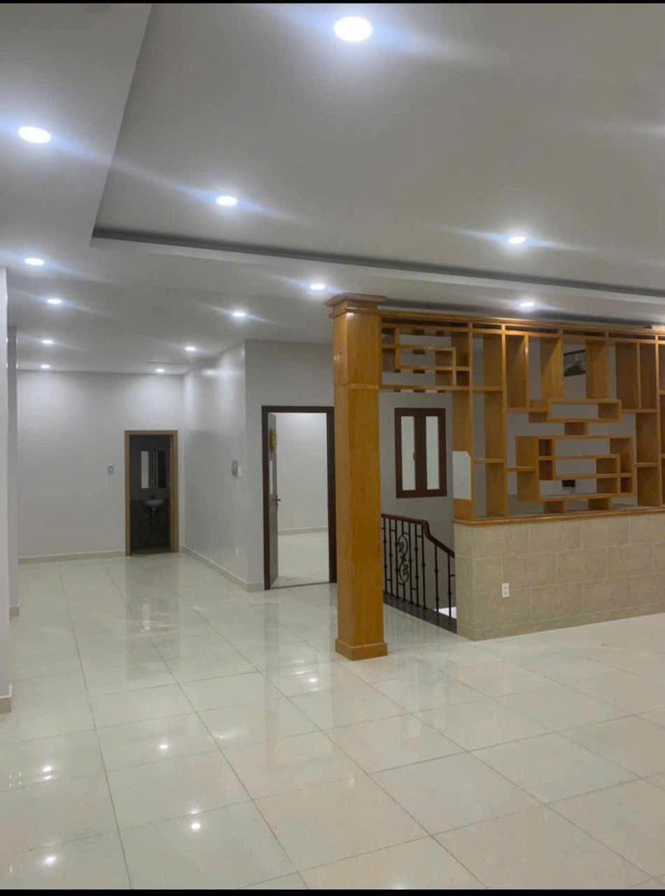 Nhà đẹp ngay Bình Triệu – Gần Fatima – 118m² – Hoàn Công– Giá 9.75 tỷ