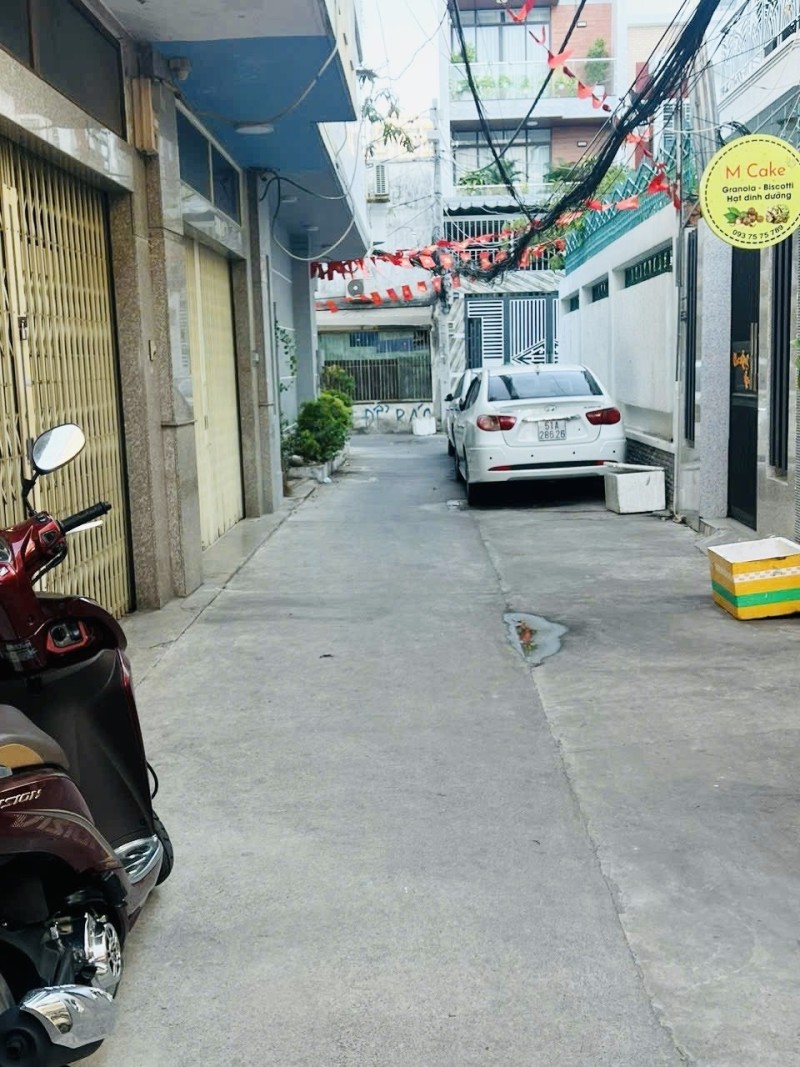 C104 BÁN NHÀ NGUYỄN THỊ THẬP, QUẬN 7 - CHỈ NHỈNH 3 TỶ, HẺM XE HƠI VÀO NHÀ! HƠN 3T