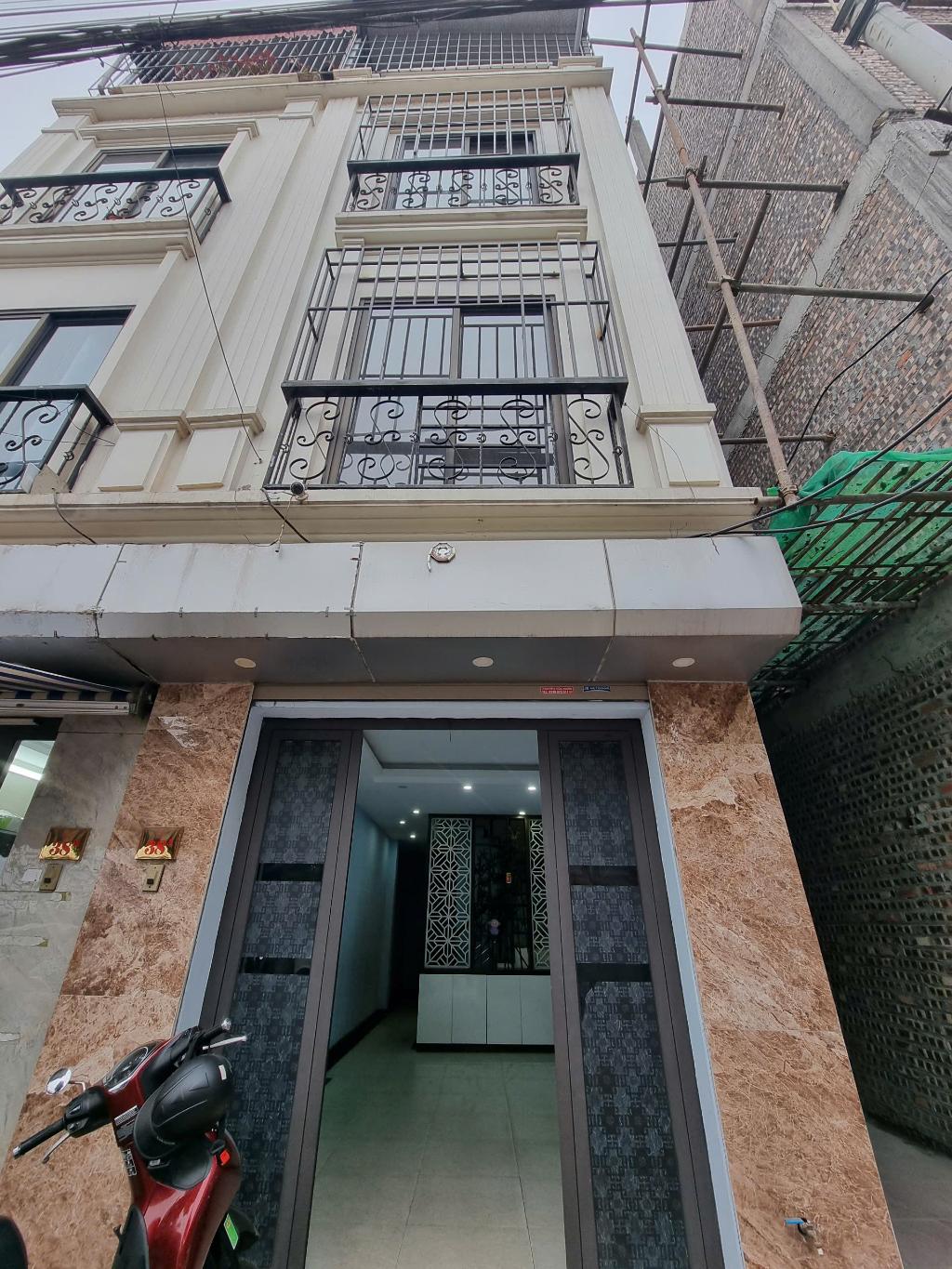 Bán nhà 4T Ngọc Thuỵ oto thông, kinh doanh nhỏ, lô góc nhỉnh 5 tỷ có tl. LH 0936123469