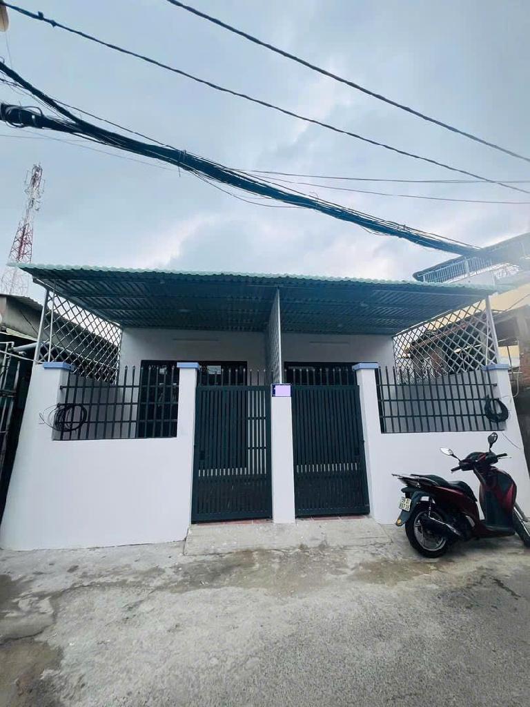 BÁN NHÀ MẶT TIỀN ĐƯỜNG 176 - QUẬN 9 - 2 PHÒNG TRỌ CHO THUÊ