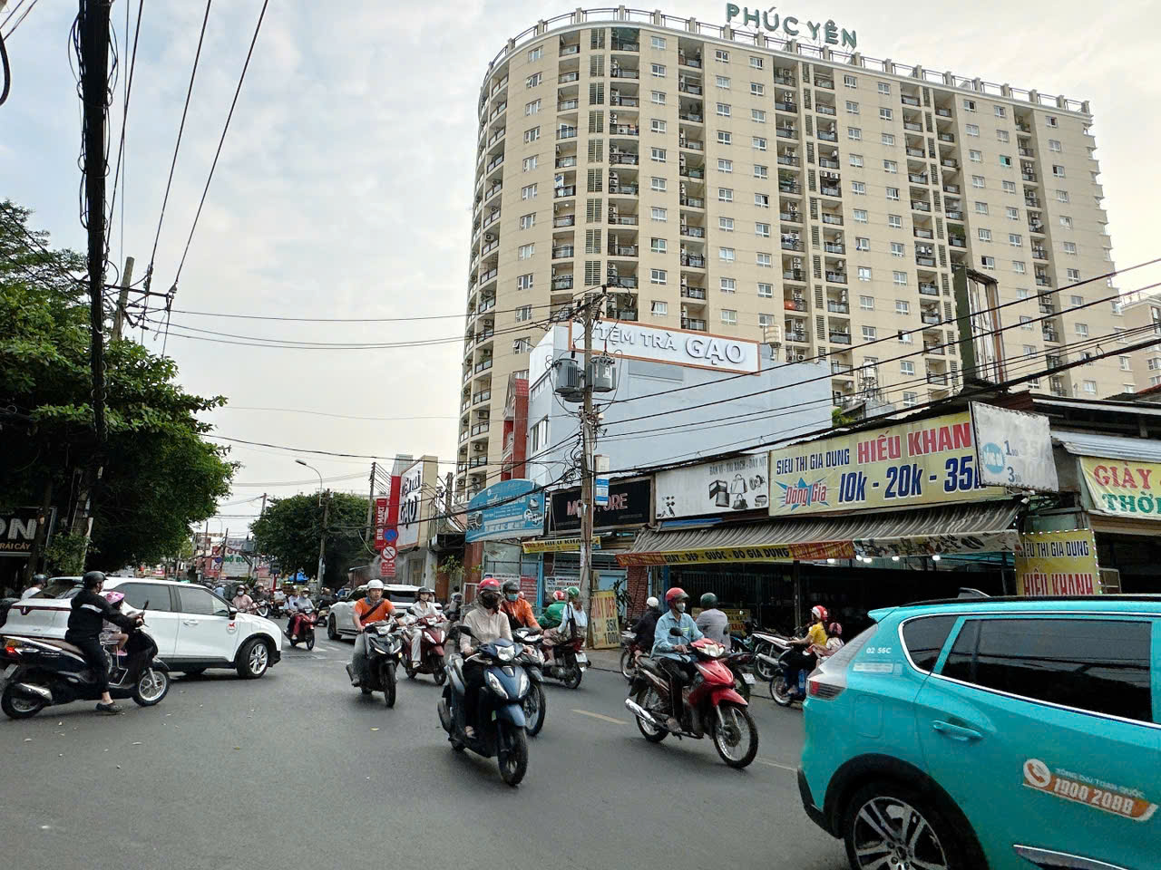Chính chủ gửi bán nhà ngang 5m Phan Huy Ích xe hơi ngủ nhà 70m2 4 lầu BTCT gần chợ 8.5 tỷ