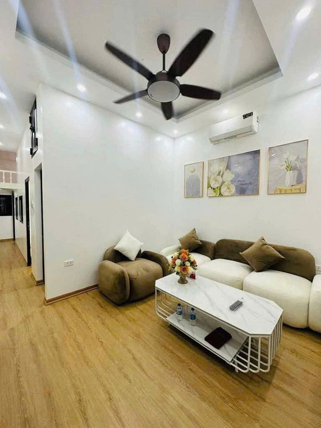 Bán nhà Nguyễn Trãi TX, DTSD:60m2, 2 ngủ 2wc, ô tô đỗ ngõ nhỉnh 2 tỷ full nội thất