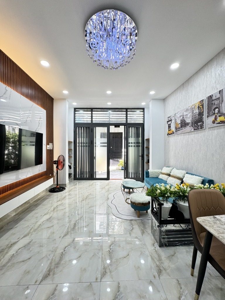 SỔ HỒNG VUÔNG, RỘNG 4M, 4 TẦNG BTCT ĐẸP, HẺM 1/ - GIÁ NHỈNH 5 TỶ X