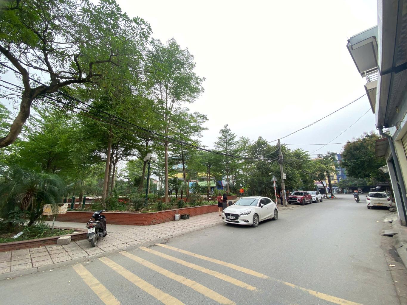 Bán nhà C4 Gia Quất 51m ngay bãi gửi xe, 50m ra oto tránh chỉ 6t3 có tl. LH 0936123469