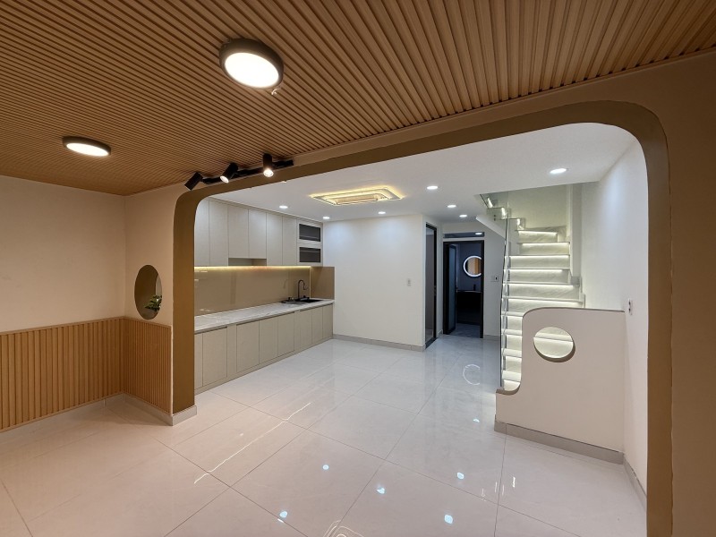 GIÁP CHỢ TÂN HƯƠNG - 42M2 - 2 TẦNG 3PN 2WC FULL NỘI THẤT - CHỈ 3.95 TỶ