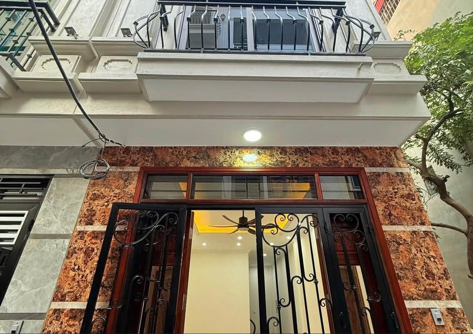 THÁI HÀ 62M2 x 4T 13.5 TỶ NGÕ THÔNG NHÀ THOÁNG & SÁNG GẦN PHỐ Ô TÔ DỪNG ĐỖ 24/7