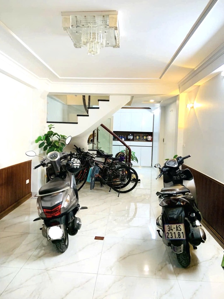 SIÊU PHẨM YÊN HOÀ - 1 NHÀ RA MẶT PHỐ - NGÕ RỘNG 3.5M - Ô TÔ ĐỖ CỬA - KHÔNG CÓ CĂN THỨ 2 - QUÁ HIẾM - NỘI THẤT CỰC SỊN